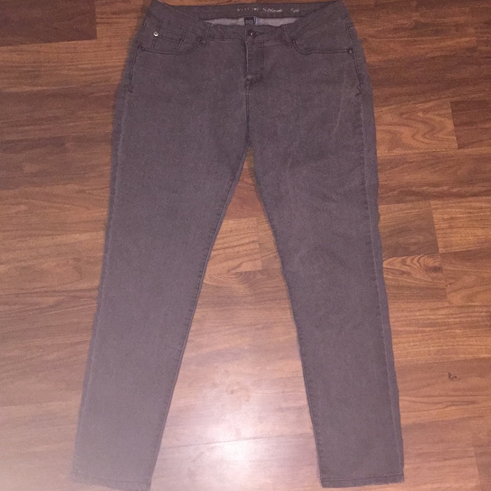 Grey skinny jeans